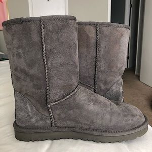 UGG Classic Short Boot - Gray - Sz:8